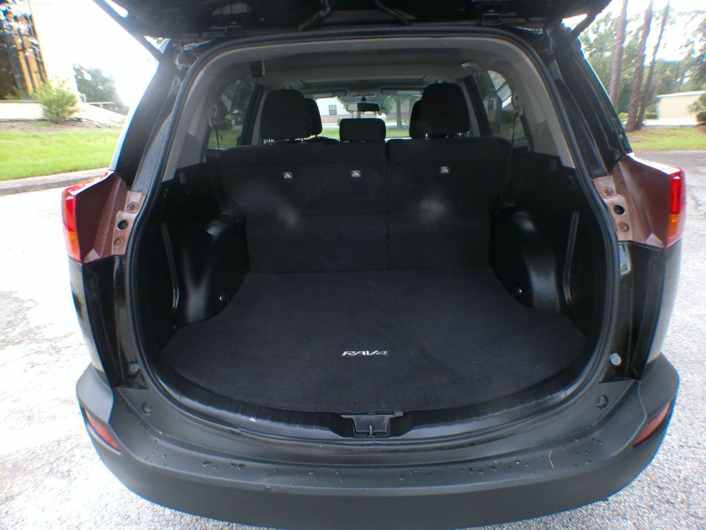 2013 Toyota Rav4 Image 13