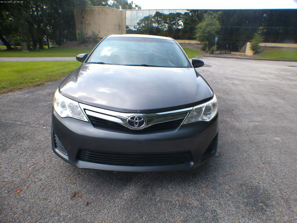 2013 Toyota Camry Image 23