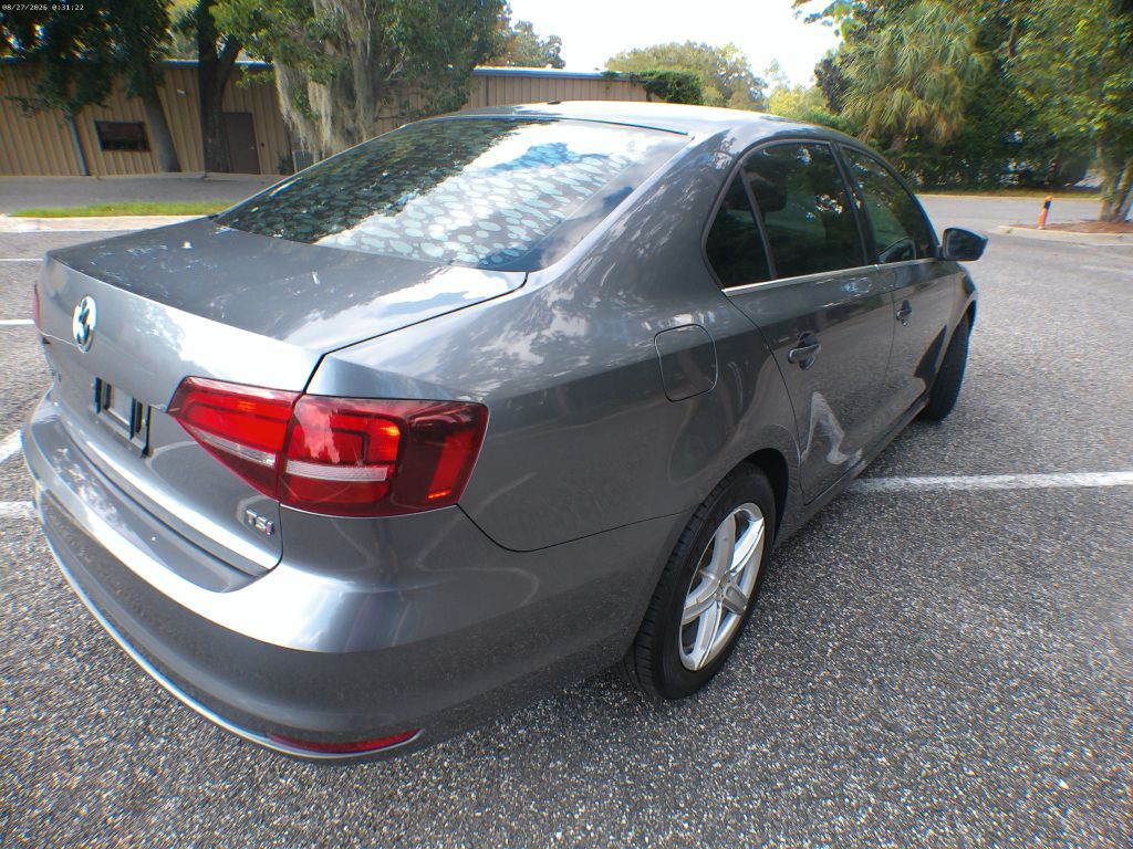 2017 Volkswagen Jetta Image 3