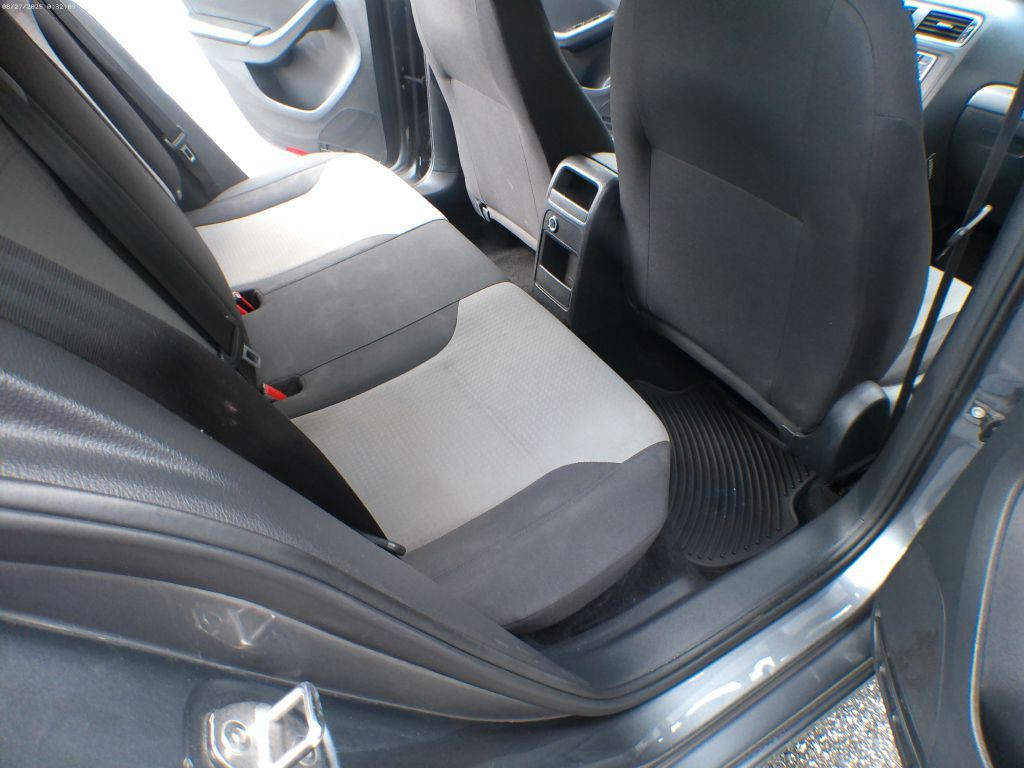 2017 Volkswagen Jetta Image 8