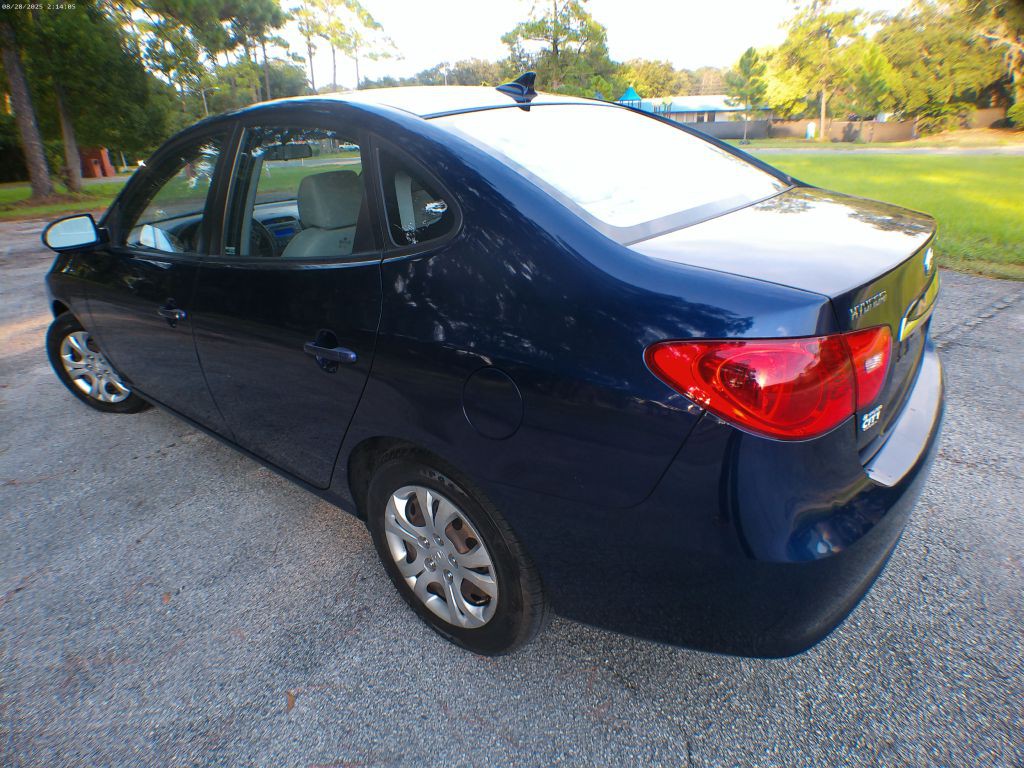 2010 Hyundai Elantra Image 4