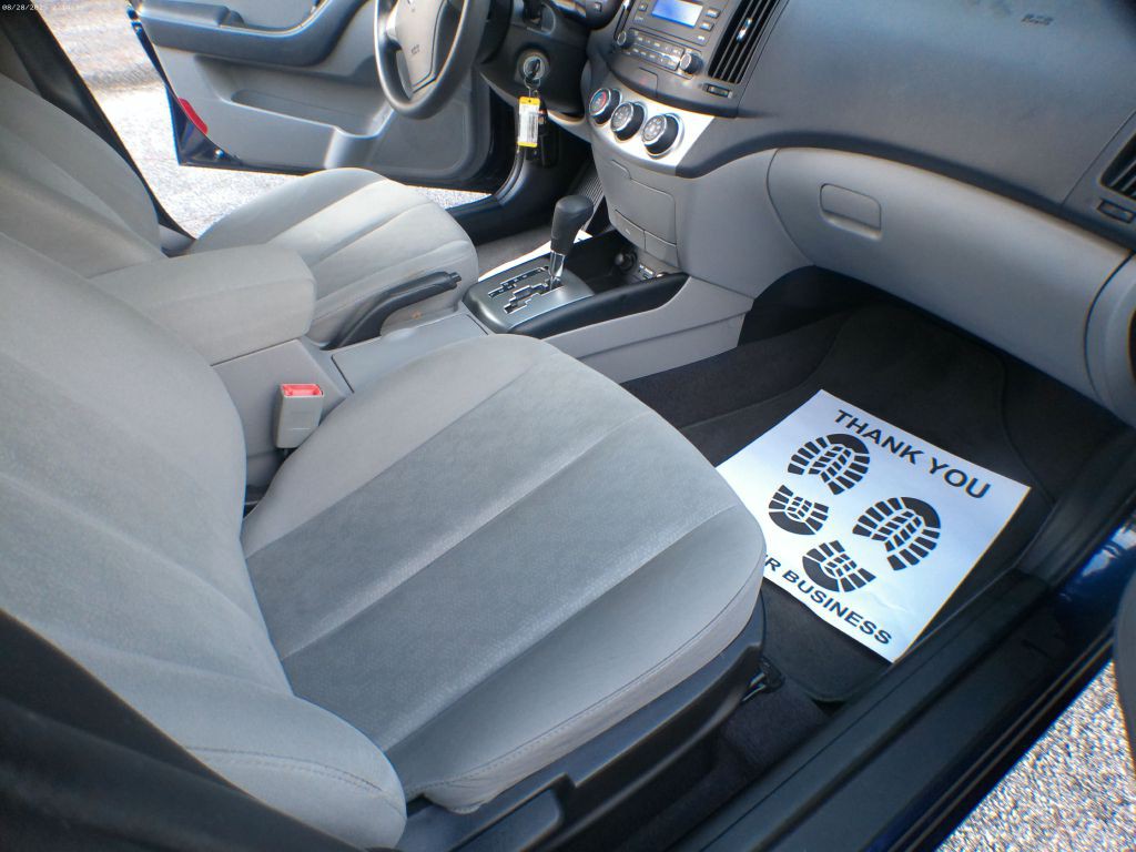 2010 Hyundai Elantra Image 7