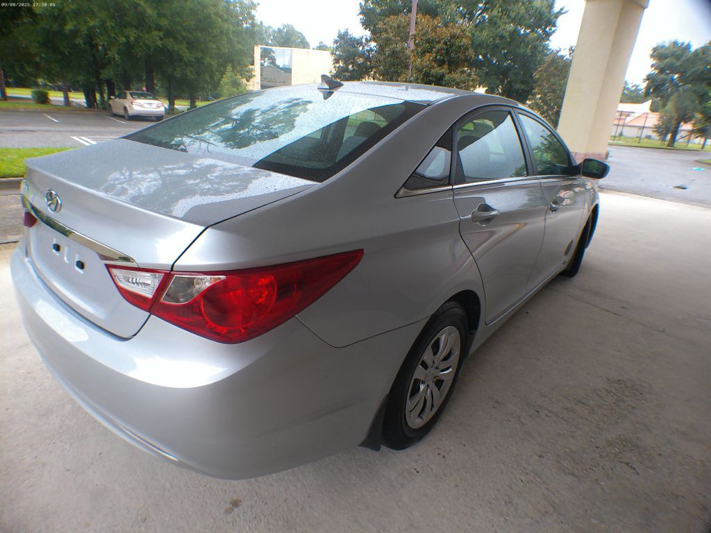 2013 Hyundai Sonata Image 3