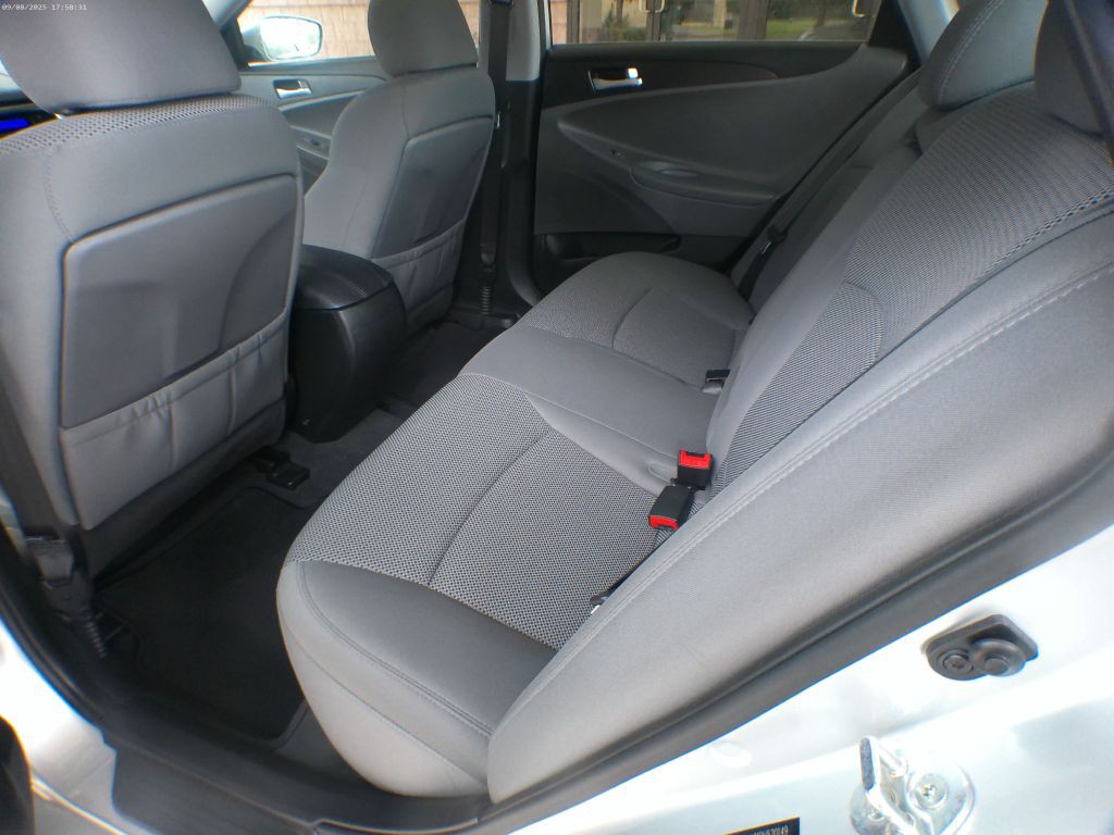 2013 Hyundai Sonata Image 6
