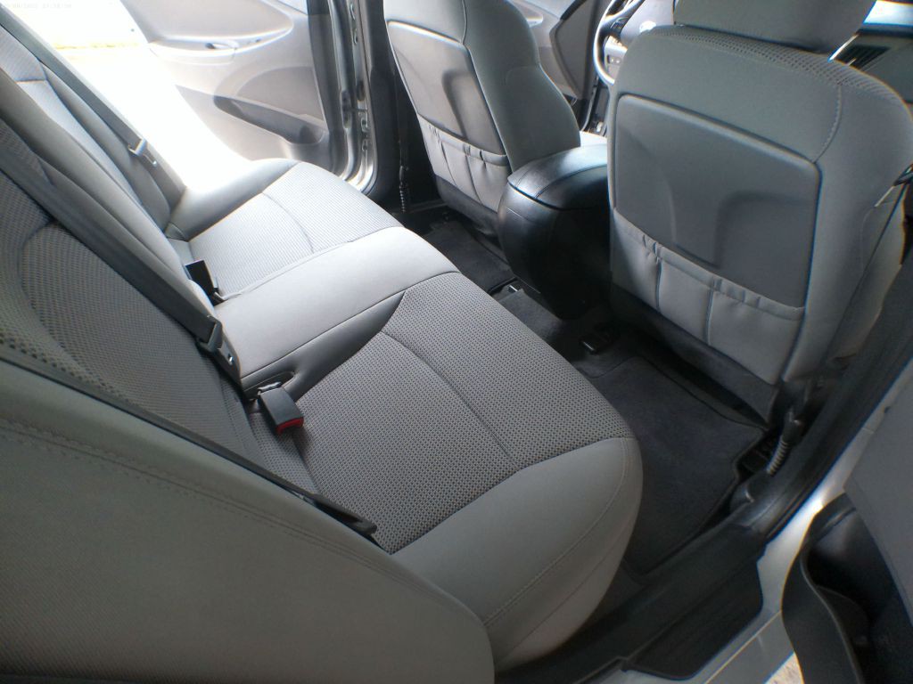 2013 Hyundai Sonata Image 8