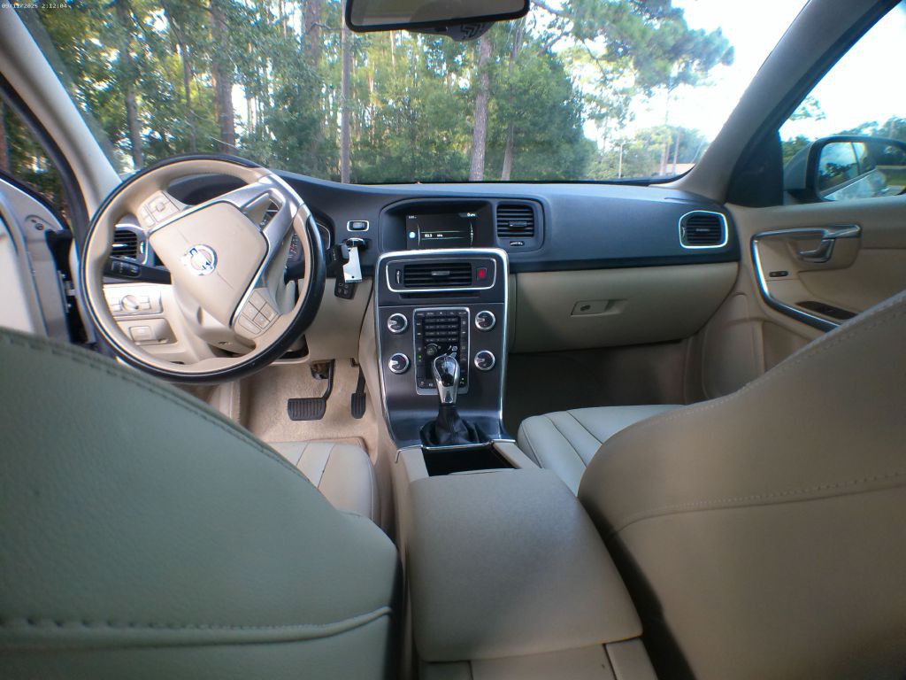 2015 Volvo S60 Image 8