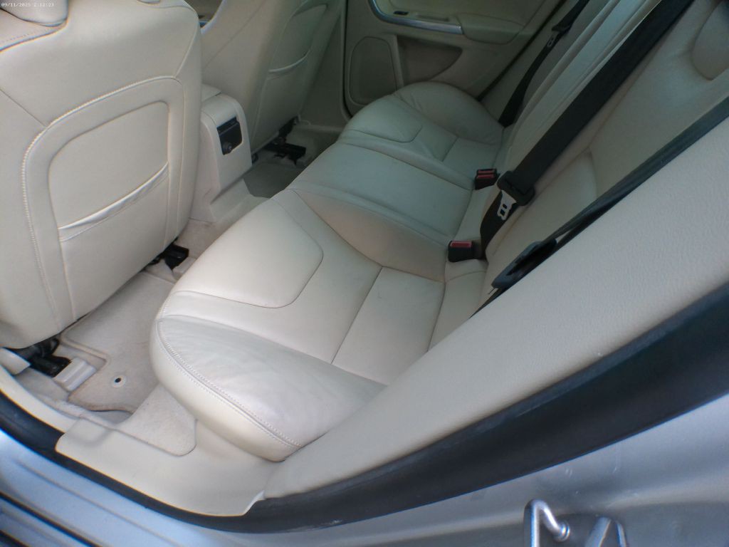 2015 Volvo S60 Image 10