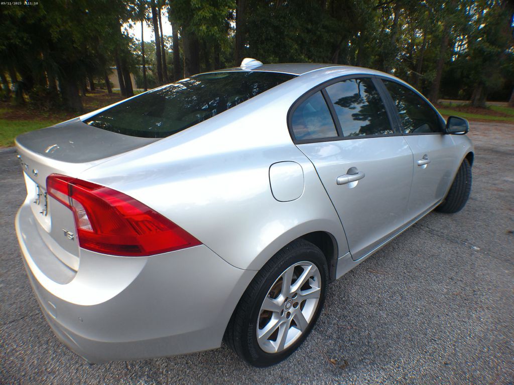 2015 Volvo S60 Image 3