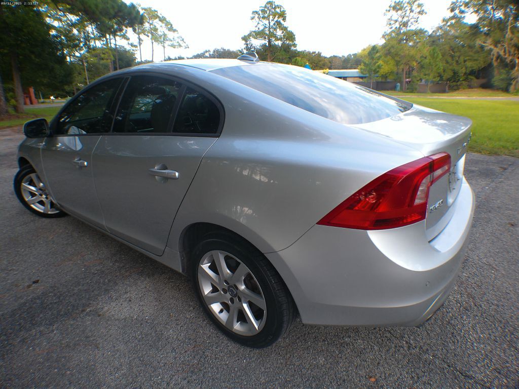 2015 Volvo S60 Image 4
