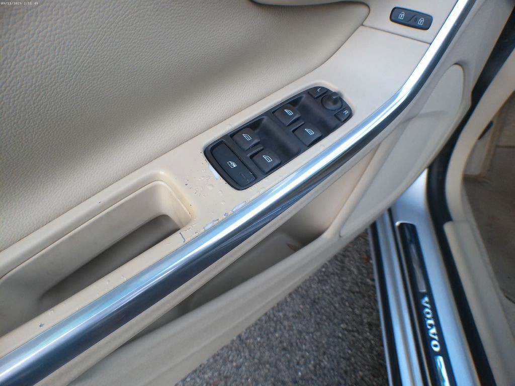 2015 Volvo S60 Image 6