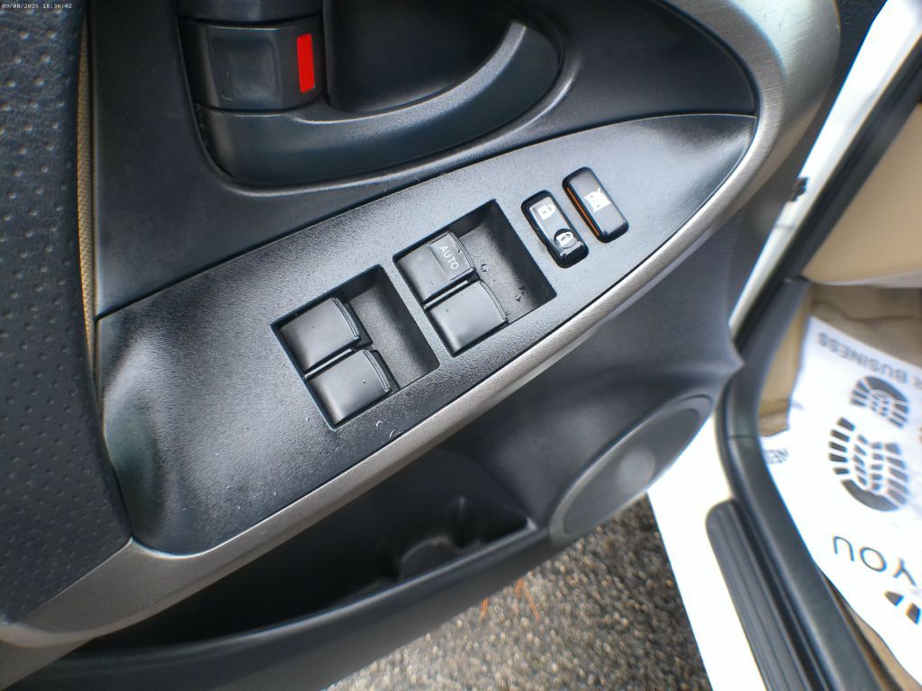 2010 Toyota Rav4 Image 10