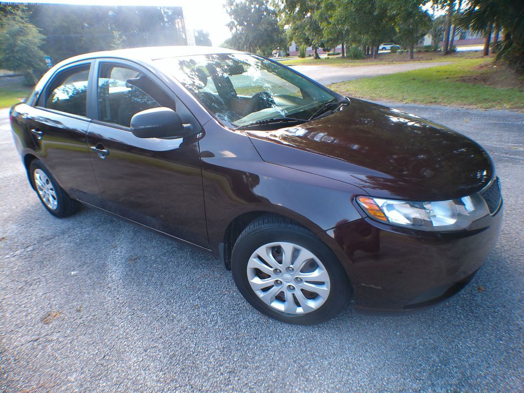 2011 Kia Forte Image 2