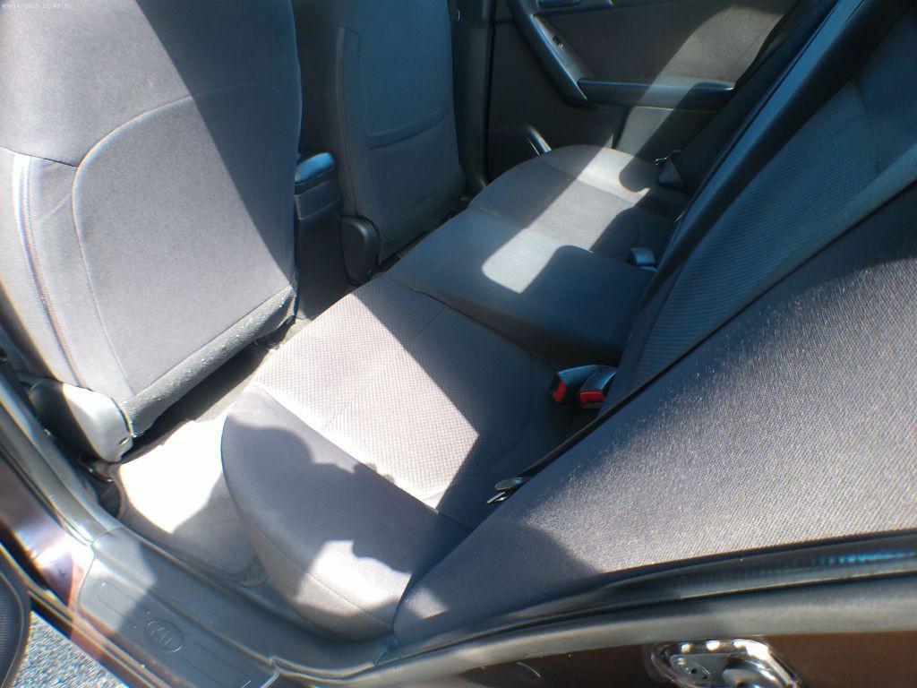 2011 Kia Forte Image 12