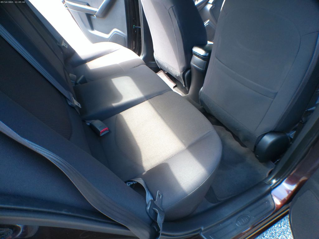 2011 Kia Forte Image 27