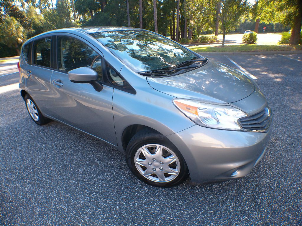 2015 Nissan Versa Image 2