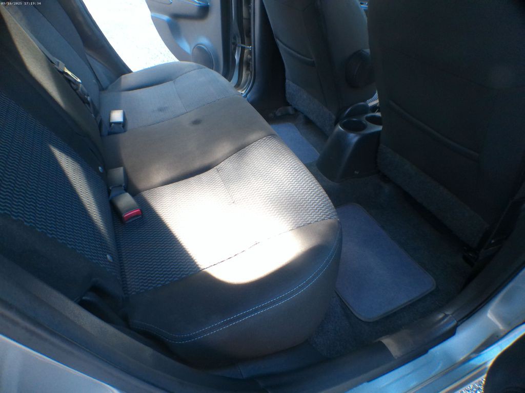2015 Nissan Versa Image 7
