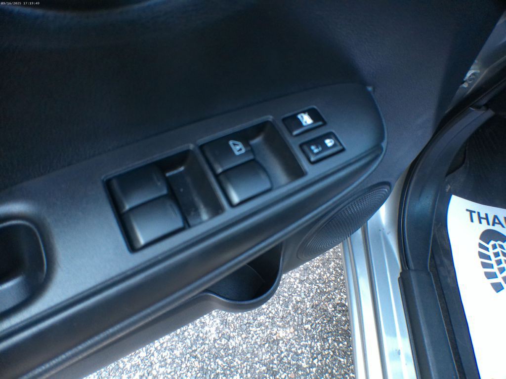 2015 Nissan Versa Image 8