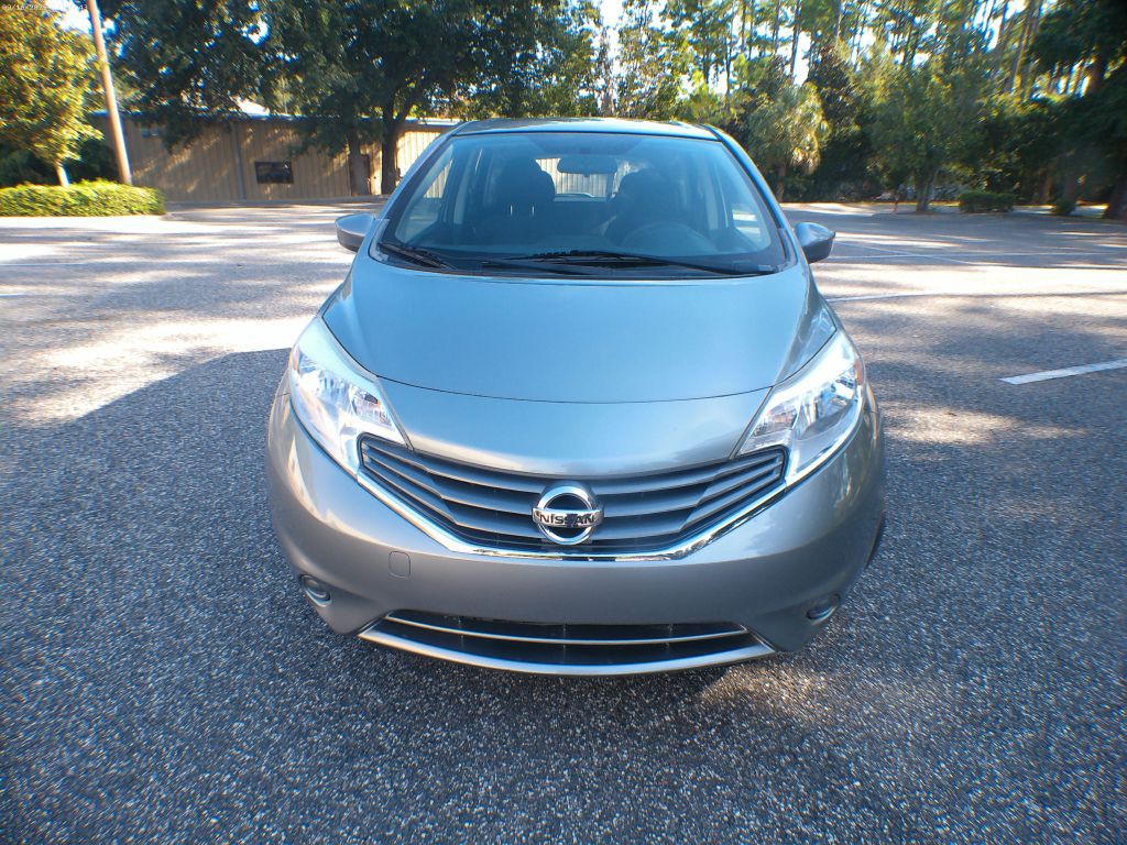 2015 Nissan Versa Image 12