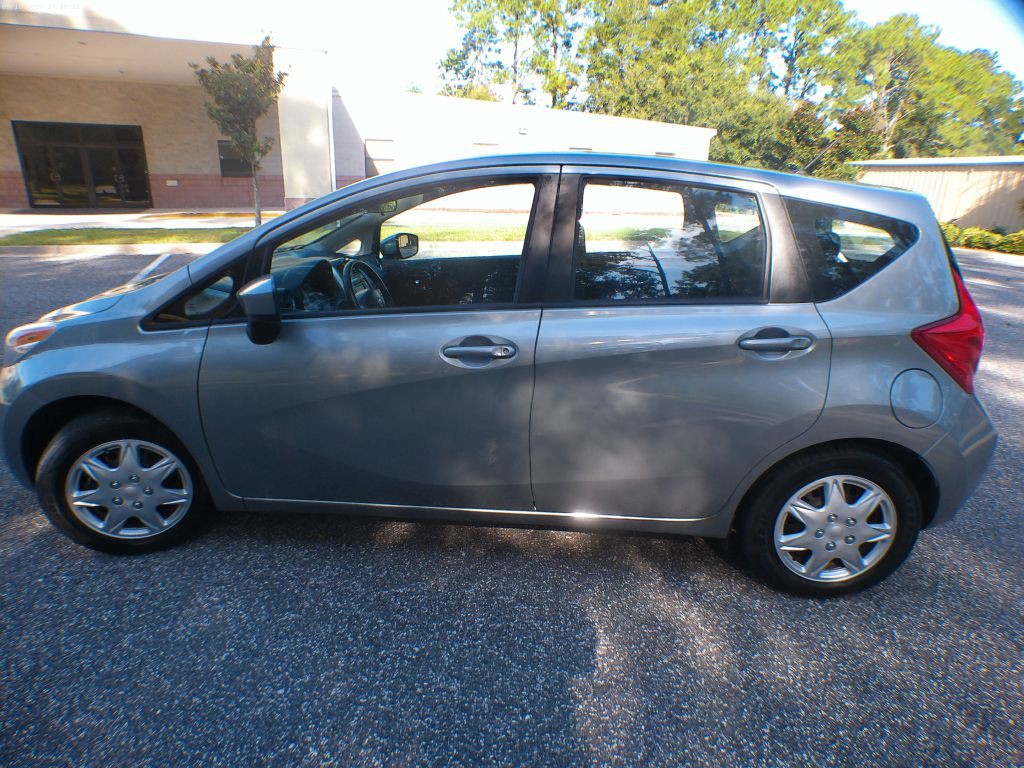2015 Nissan Versa Image 13