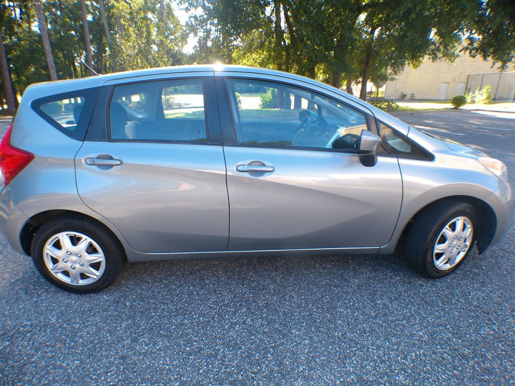 2015 Nissan Versa Image 14