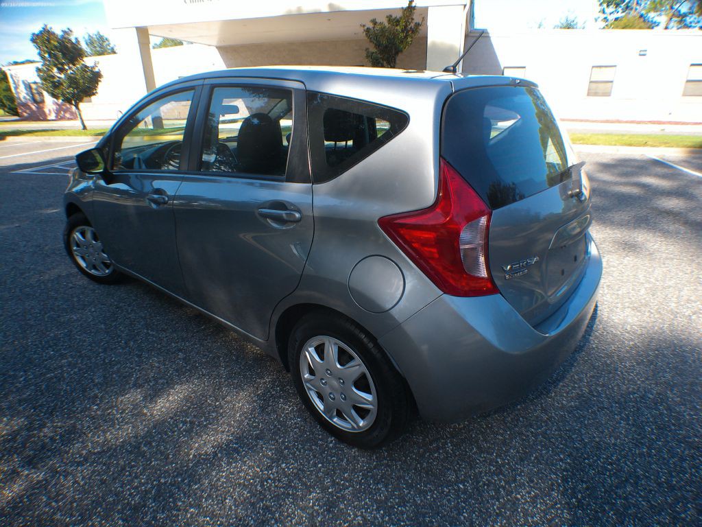 2015 Nissan Versa Image 17
