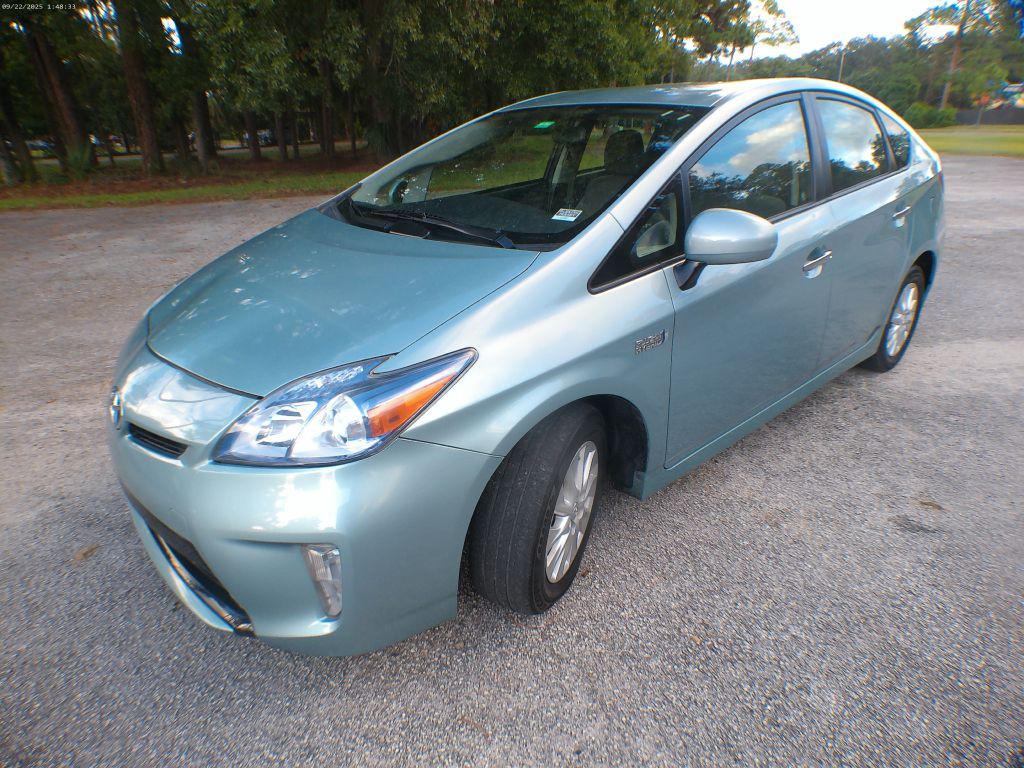 2014 Toyota Prius Image 1