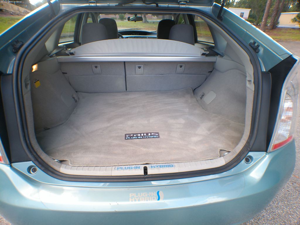 2014 Toyota Prius Image 9