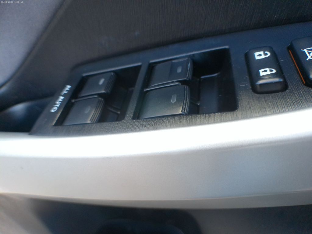 2014 Toyota Prius Image 15