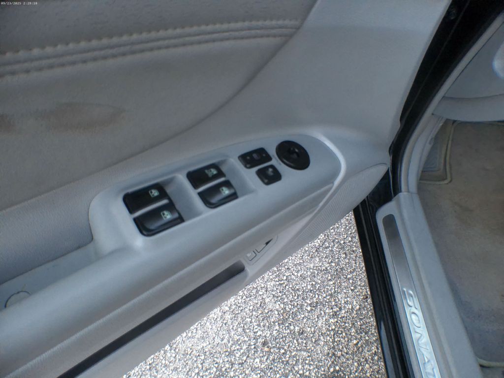2006 Hyundai Sonata Image 13