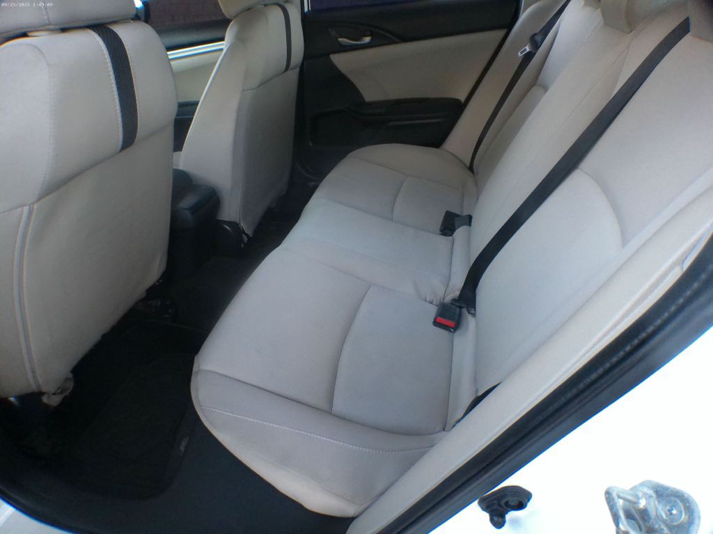 2017 Honda Civic Image 6
