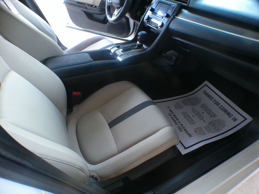 2017 Honda Civic Image 7