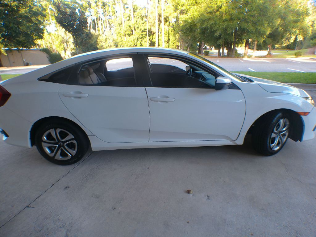 2017 Honda Civic Image 17