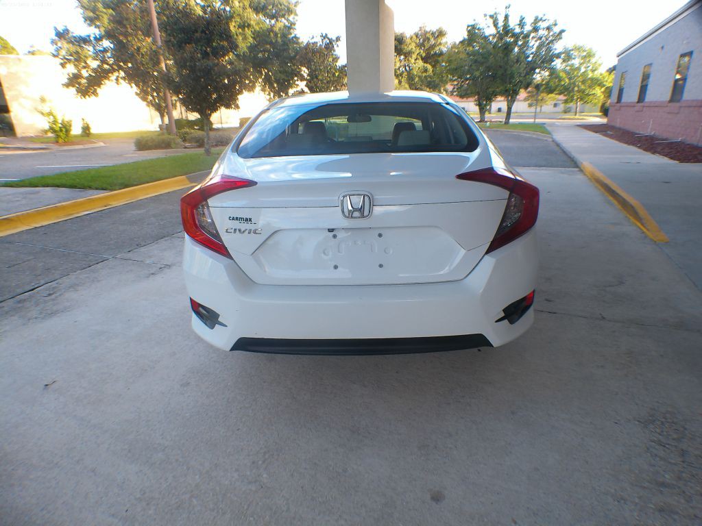 2017 Honda Civic Image 18