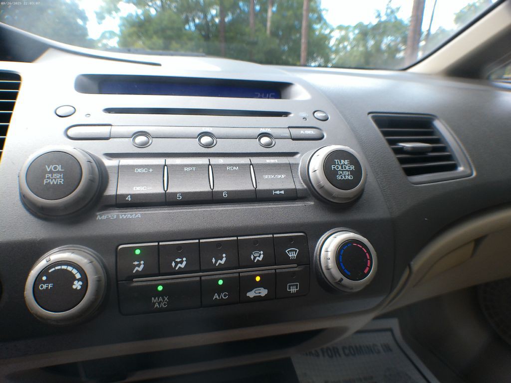 2010 Honda Civic Image 10