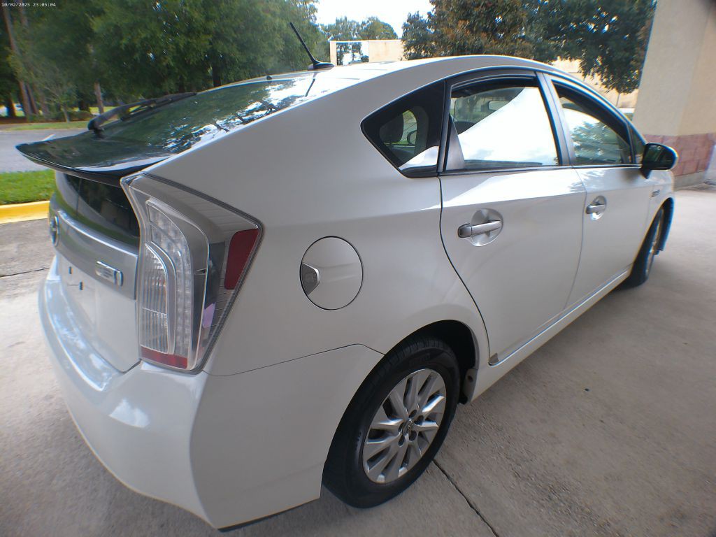 2013 Toyota Prius Image 3