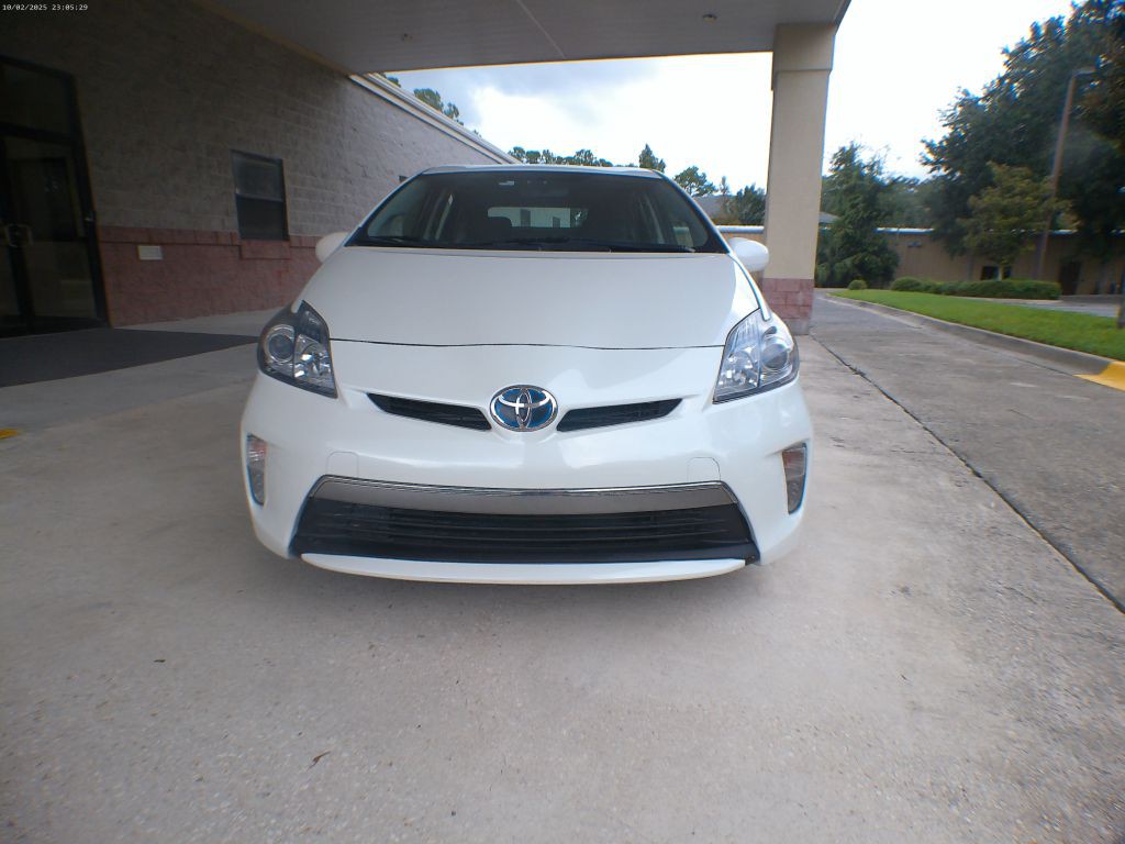 2013 Toyota Prius Image 5