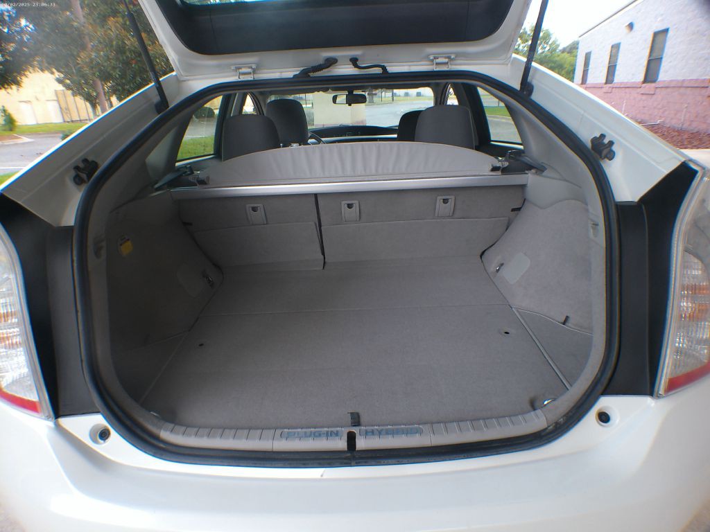 2013 Toyota Prius Image 9