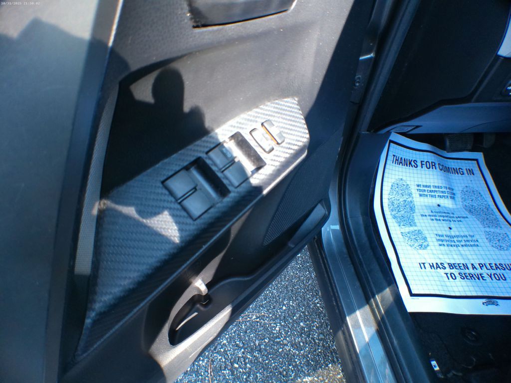 2013 Toyota Rav4 Image 6