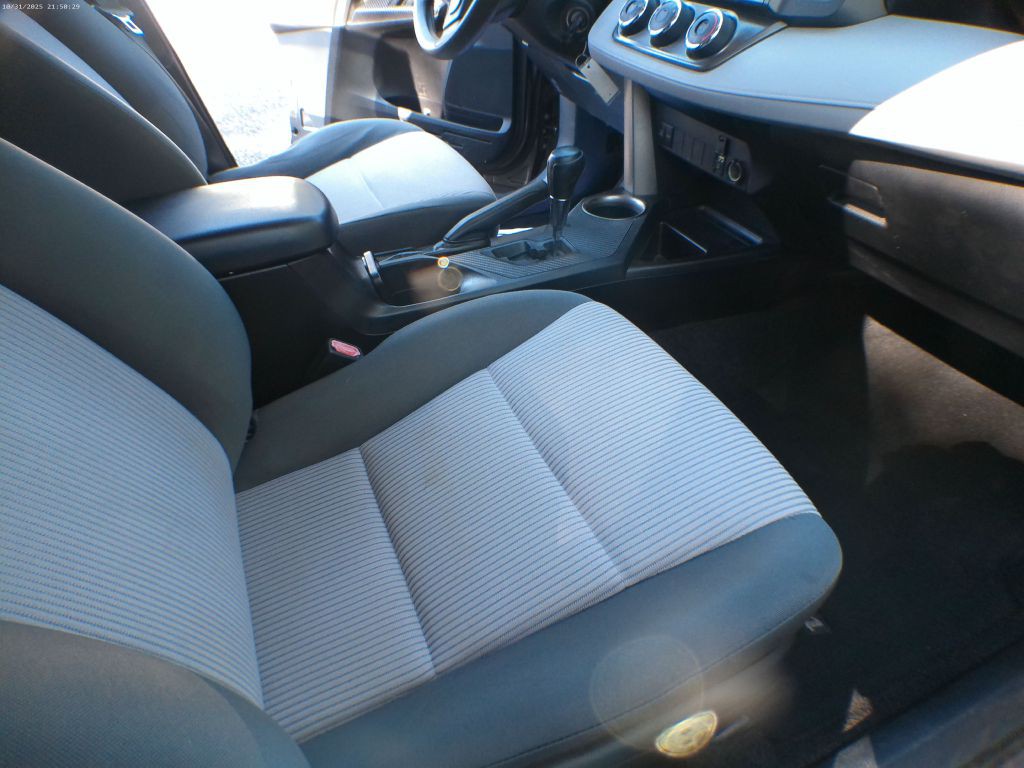2013 Toyota Rav4 Image 9