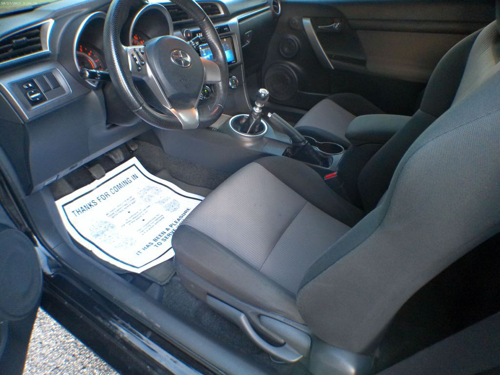 2016 Scion tC Image 6