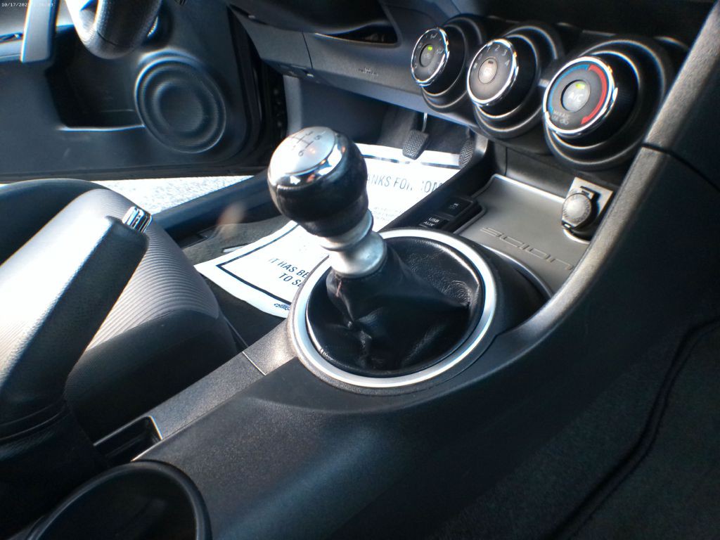 2016 Scion tC Image 14