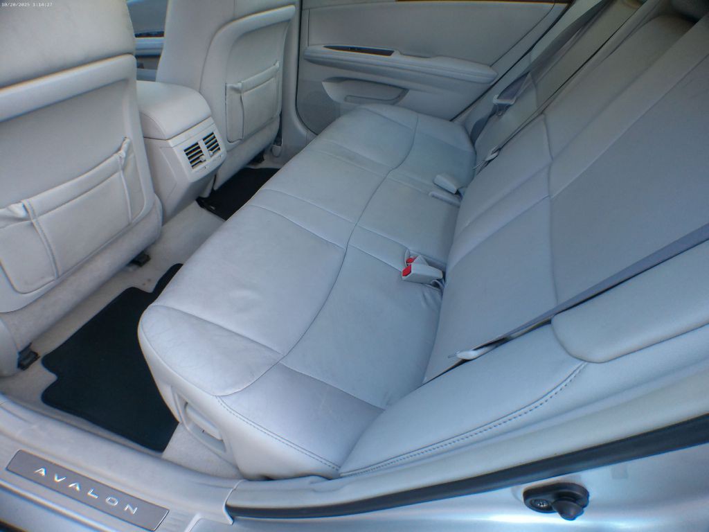 2011 Toyota Avalon Image 6