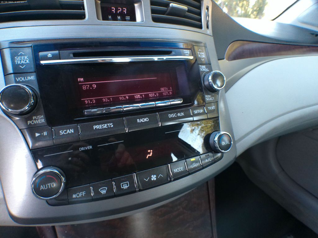 2011 Toyota Avalon Image 11