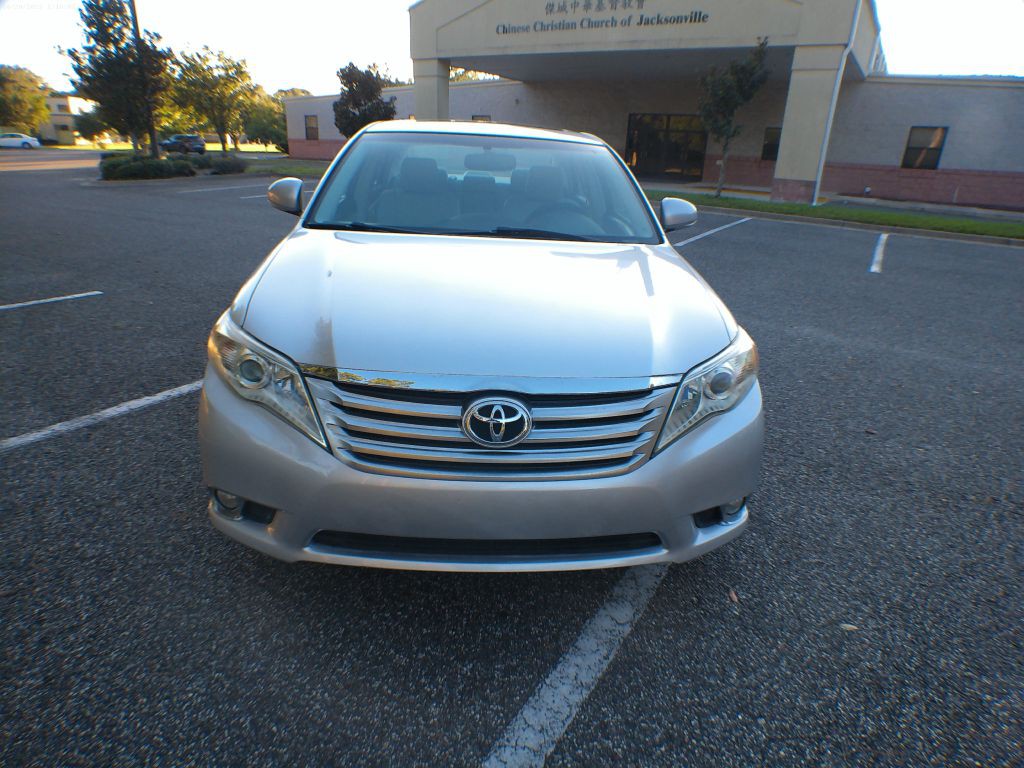 2011 Toyota Avalon Image 15