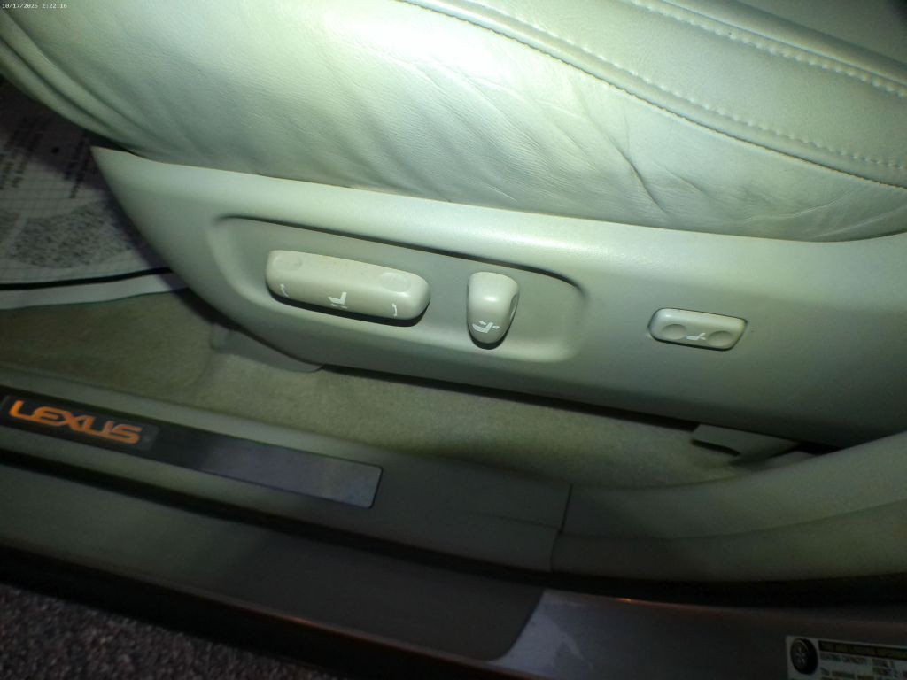 2007 Lexus RX Image 11