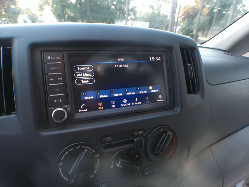 2021 Nissan NV200 Image 12