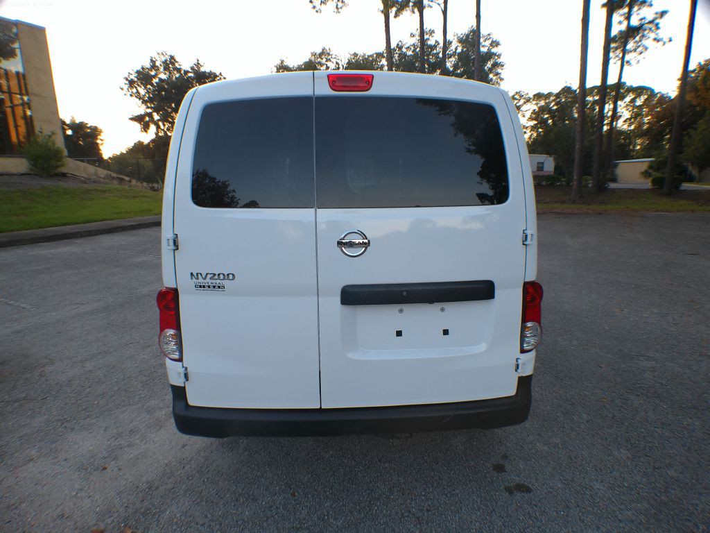 2021 Nissan NV200 Image 18