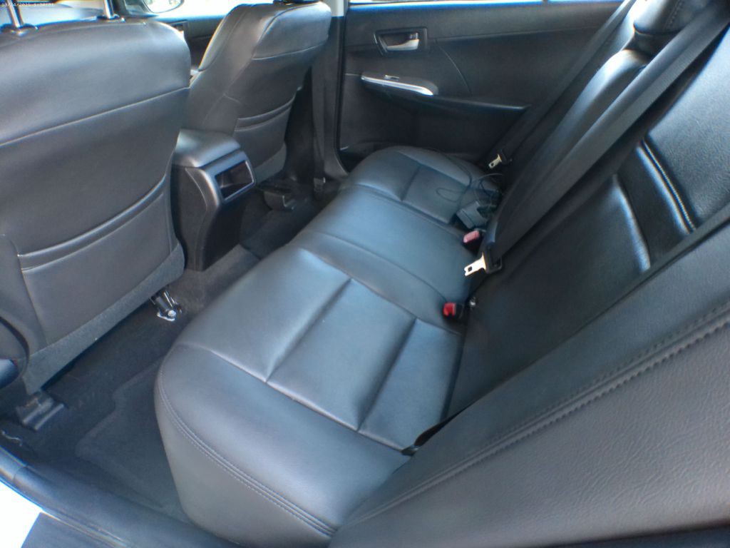 2012 Toyota Camry Image 6