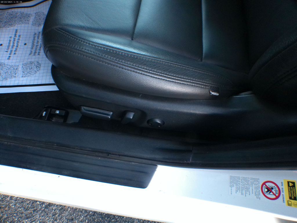 2012 Toyota Camry Image 12