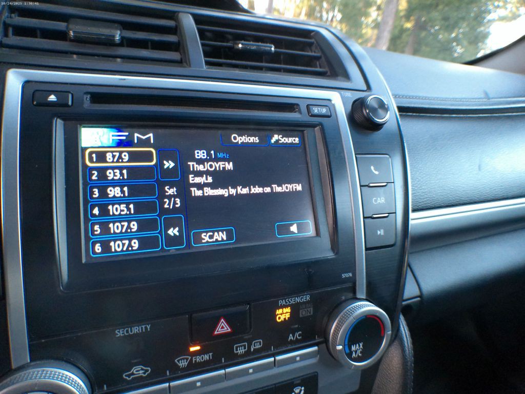 2012 Toyota Camry Image 13